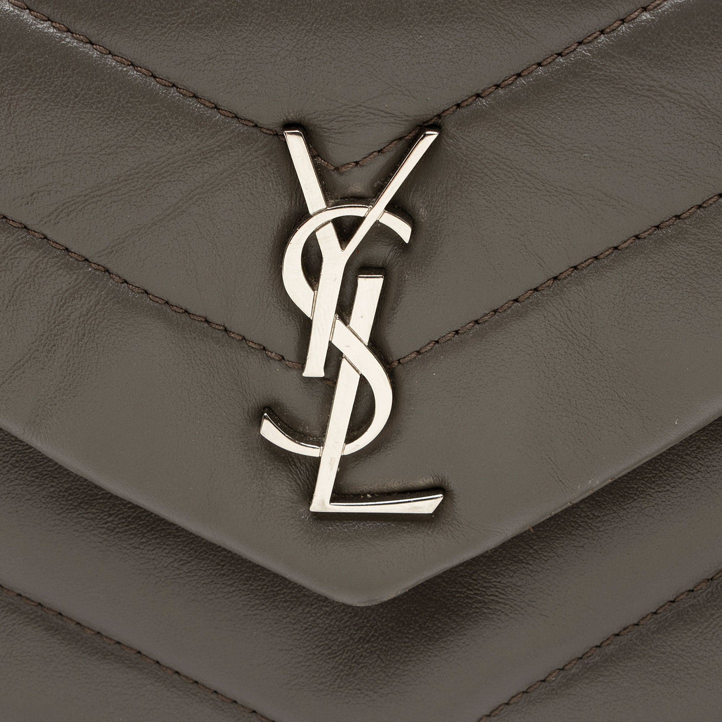 Saint Laurent Matelasse Calfskin Monogram LouLou Toy Crossbody (SHF-I57Zyw)