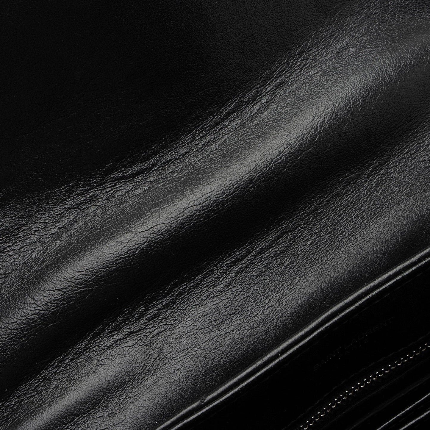Saint Laurent Matelasse Calfskin Monogram LouLou Toy Crossbody (SHF-G6die7)