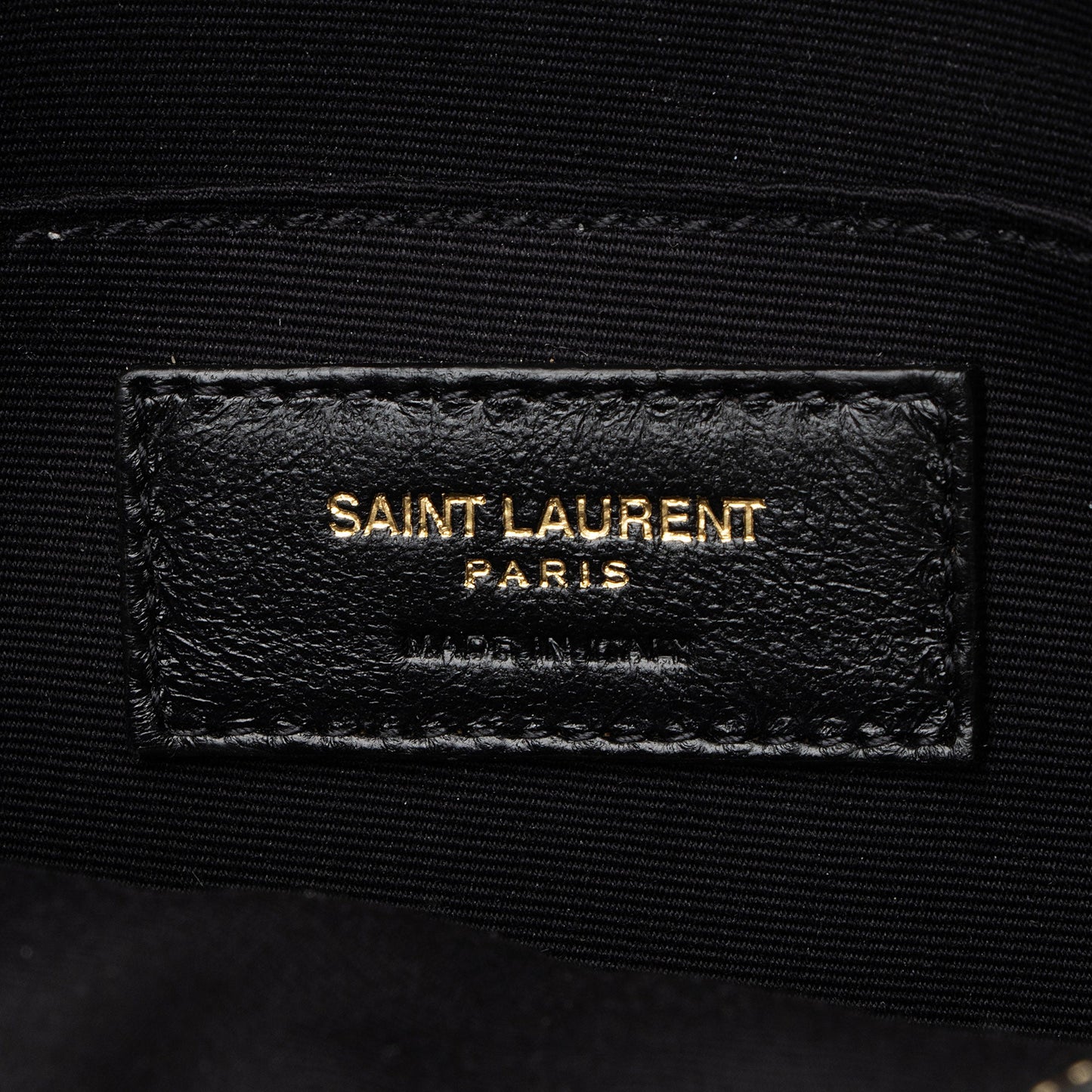 Saint Laurent Matelasse Calfskin Monogram Vinyle Round Camera Bag (SHF-uS4MX2)