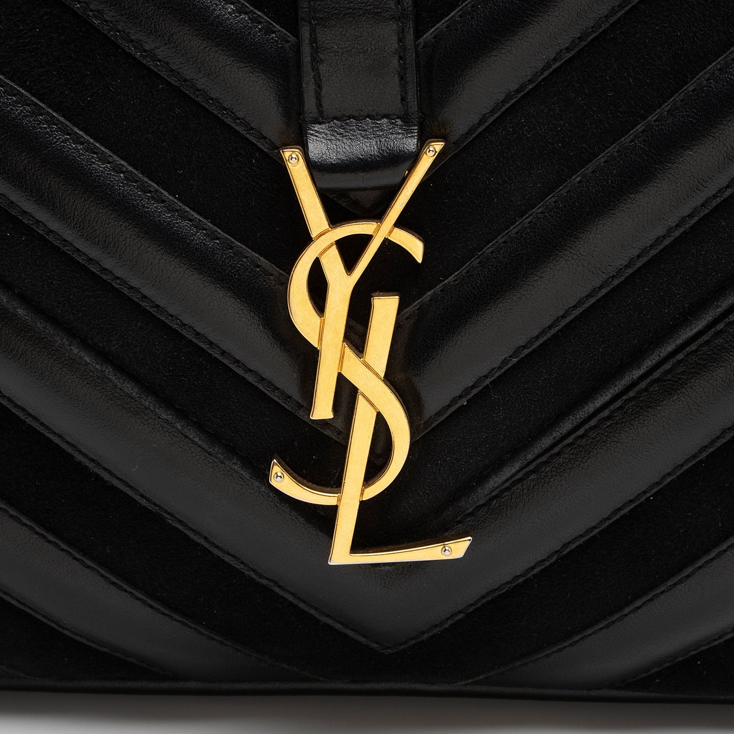 Saint Laurent Matelasse Calfskin Suede Monogram College Medium Shoulder Bag (SHF-UA4qfG)
