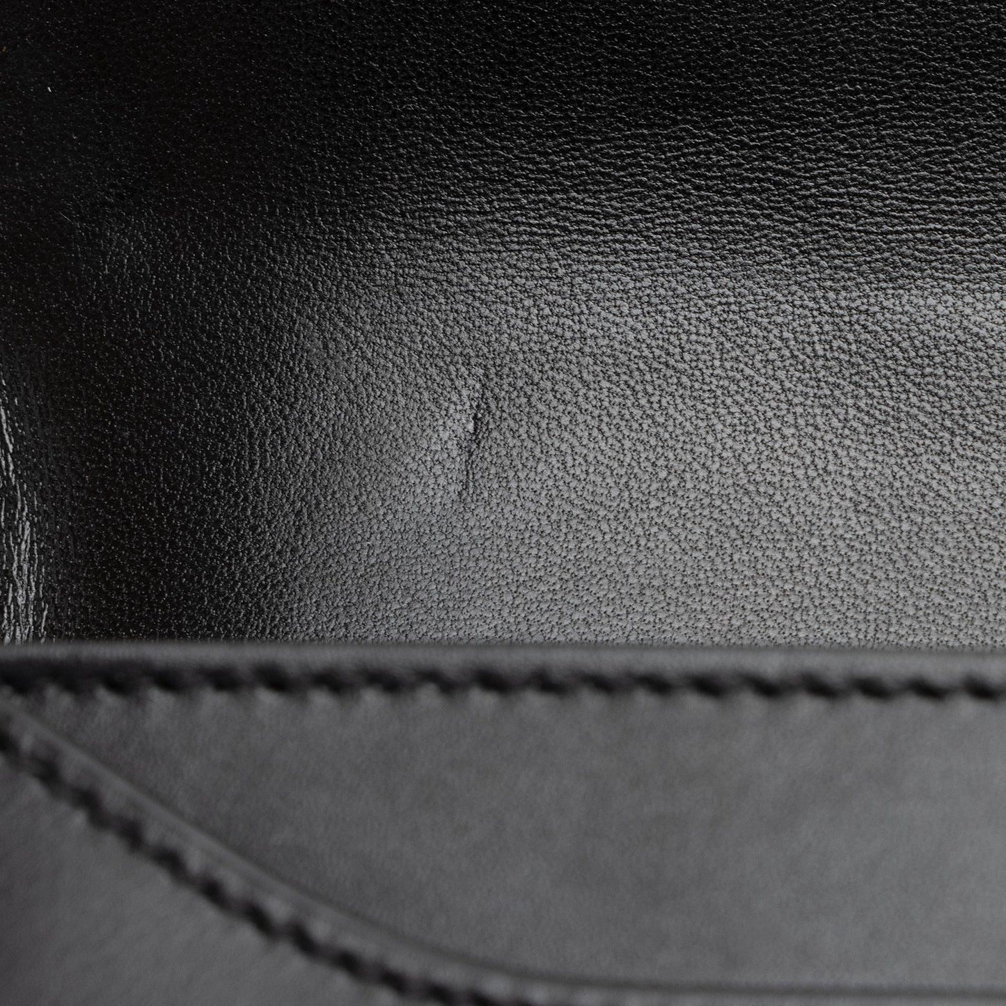 Saint Laurent Smooth Calfskin Le Maillon Shoulder Bag (SHF-1cEBlW)