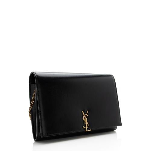 Saint Laurent Smooth Calfskin Monogram Cassandre Chain Wallet (SHF-n5xD0M)