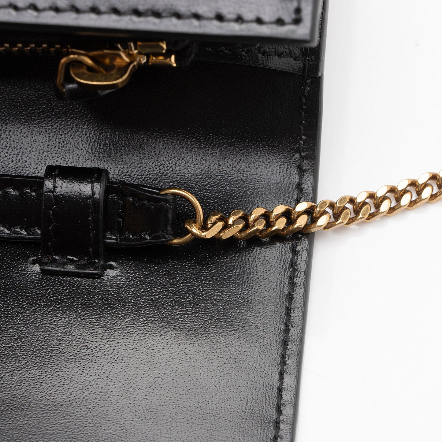 Saint Laurent Smooth Calfskin Monogram Cassandre Chain Wallet (SHF-v1q6uC)