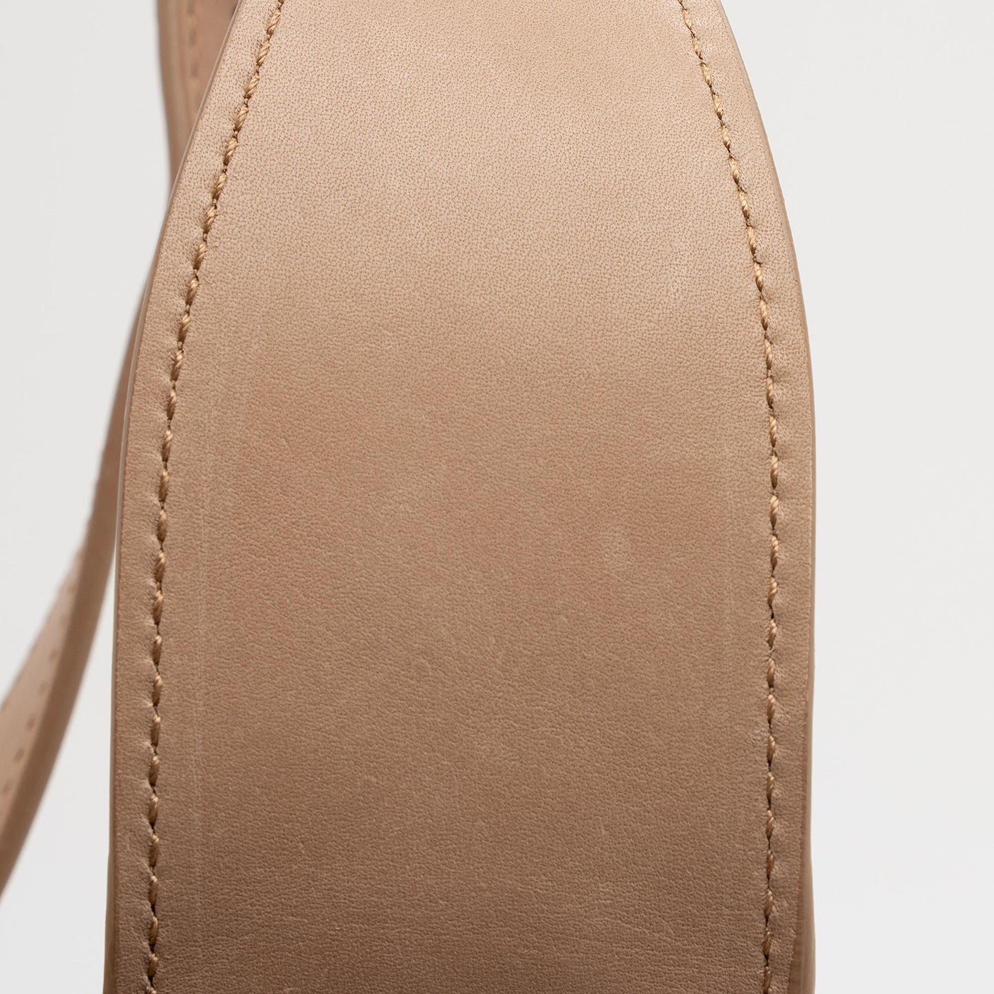 Saint Laurent Smooth Calfskin Paris VII Flat Medium Hobo (SHF-cypHQU)