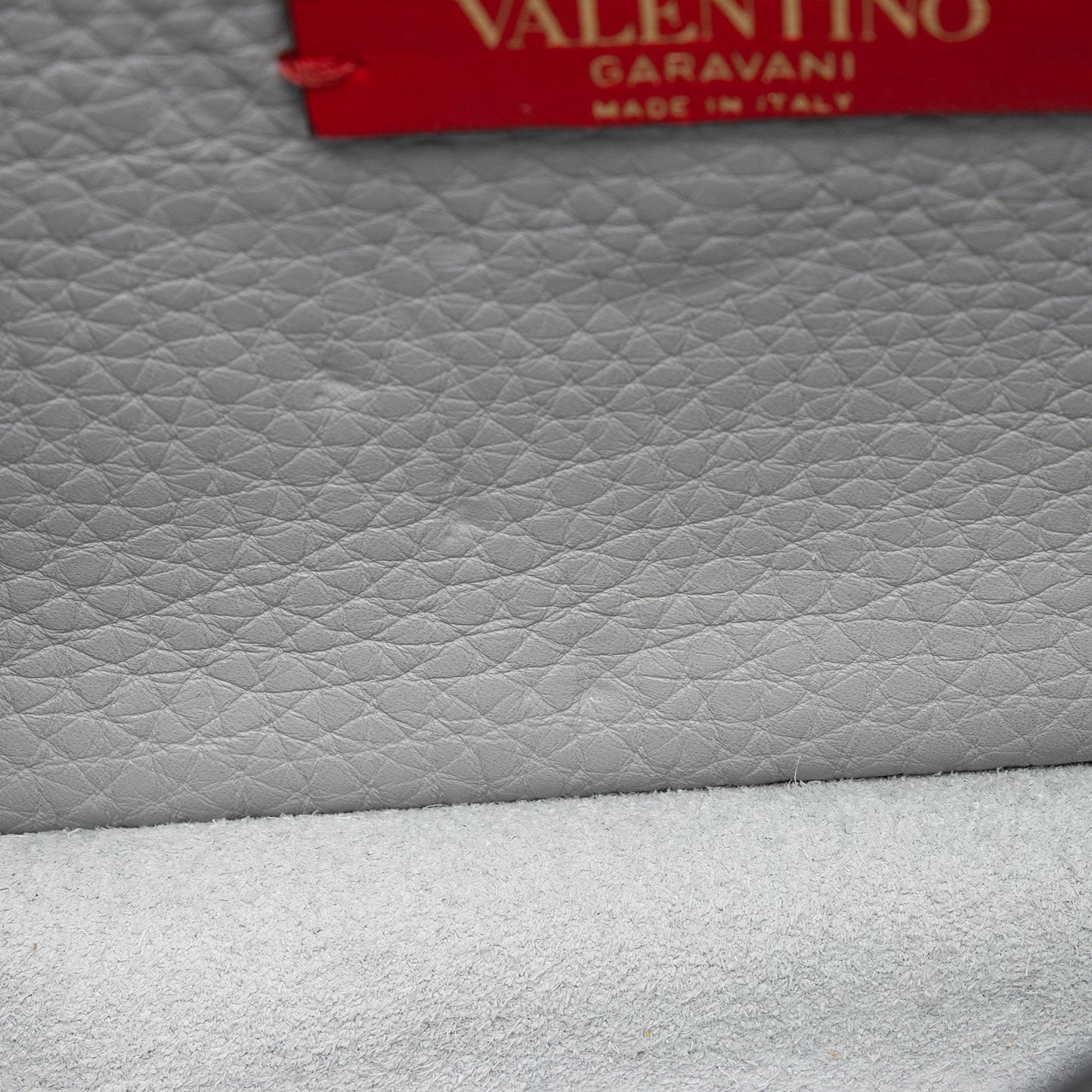 Valentino Grainy Calfskin Rockstud Flap Side Slip Crossbody (SHF-goZOPK)