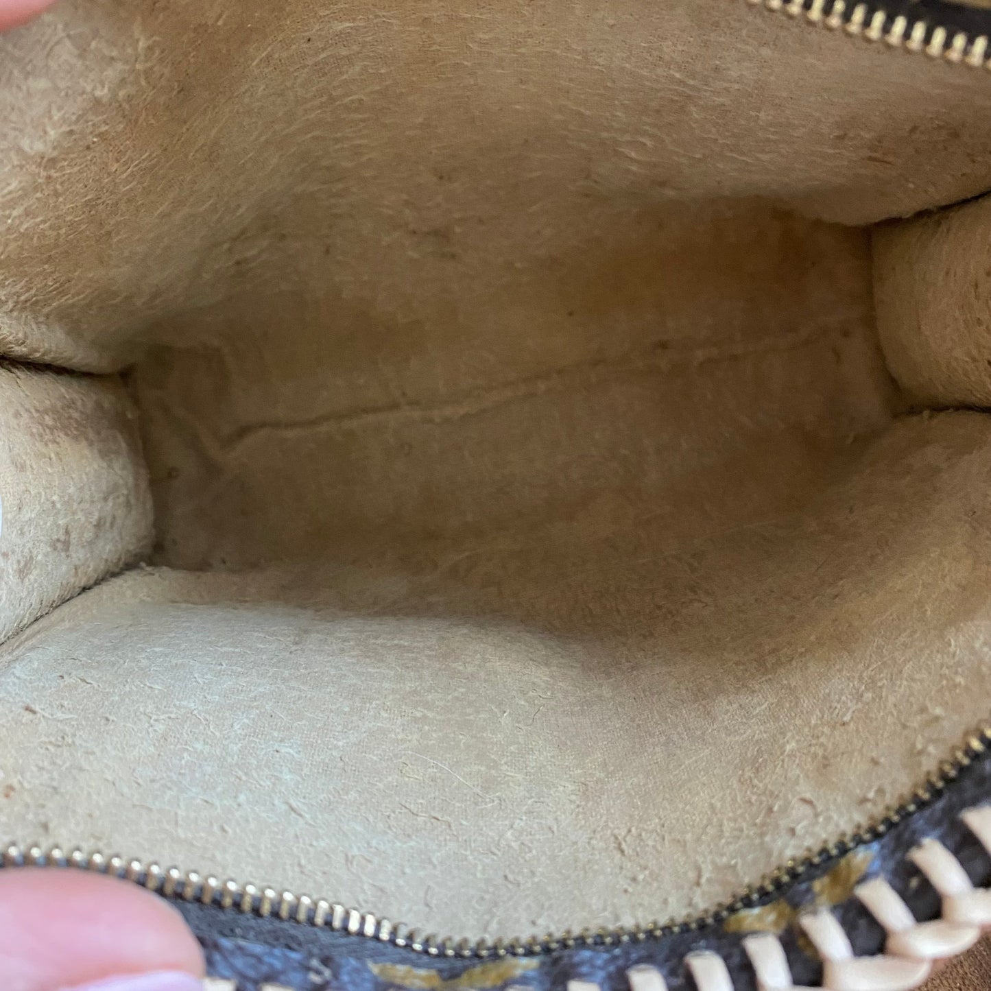 The Cygnet Crossbody -Orvis bags Monogram in Vachetta