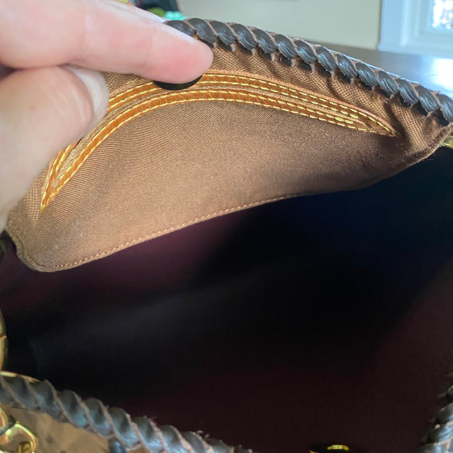 The Swan -Orvis bags Monogram Crossbody