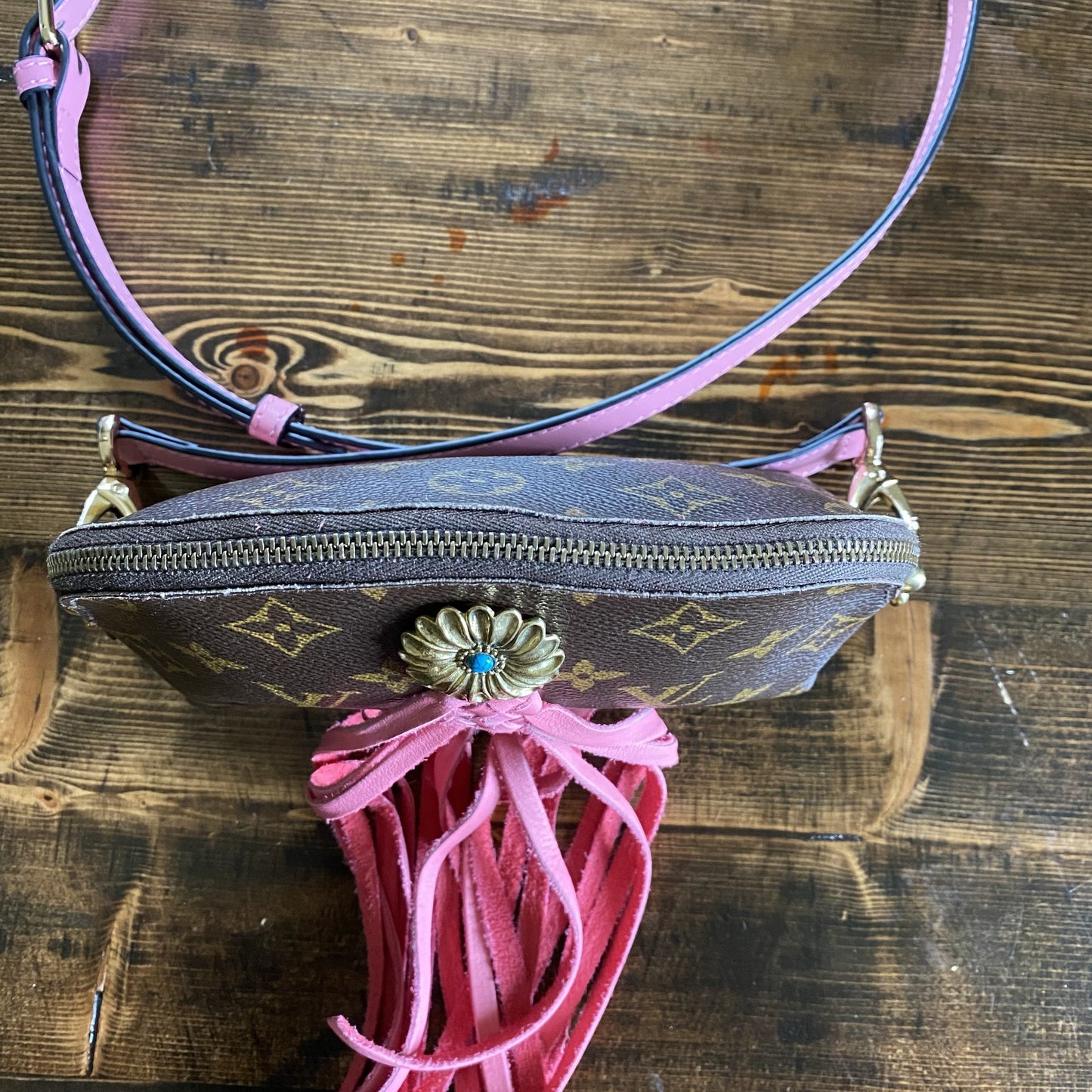 The Junco -Orvis bags Monogram in Pink Flower Crossbody Bag