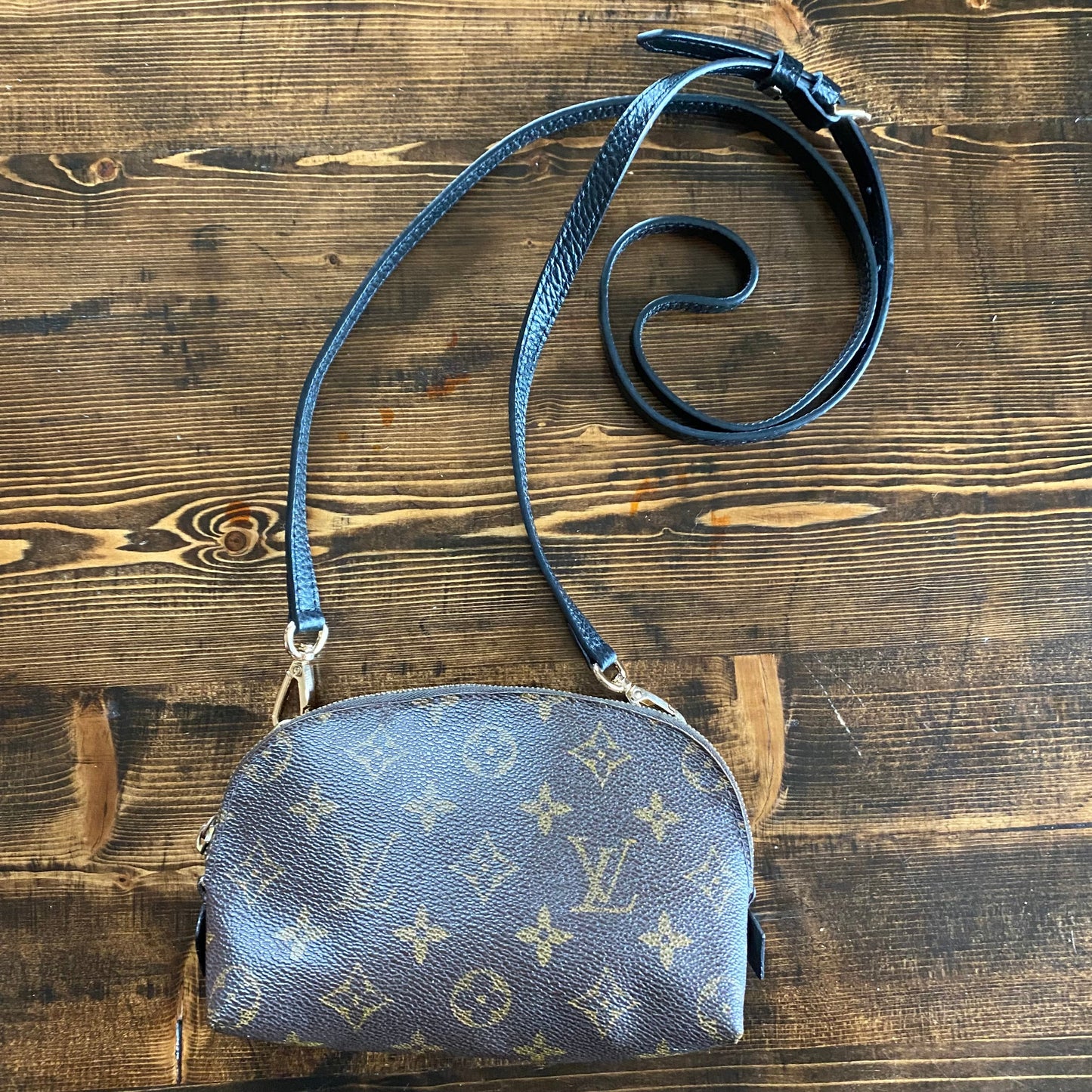 The Junco Crossbody Bag -Orvis bags Monogram in Black