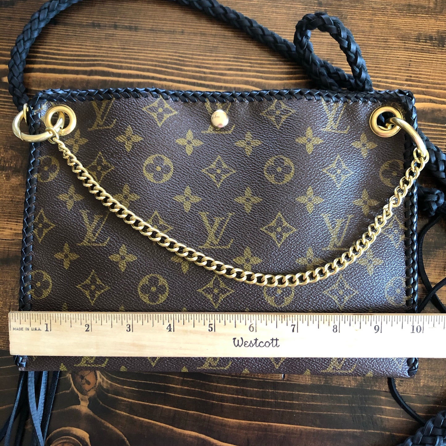 The Nuthatch -Orvis bags Monogram Black Crossbody