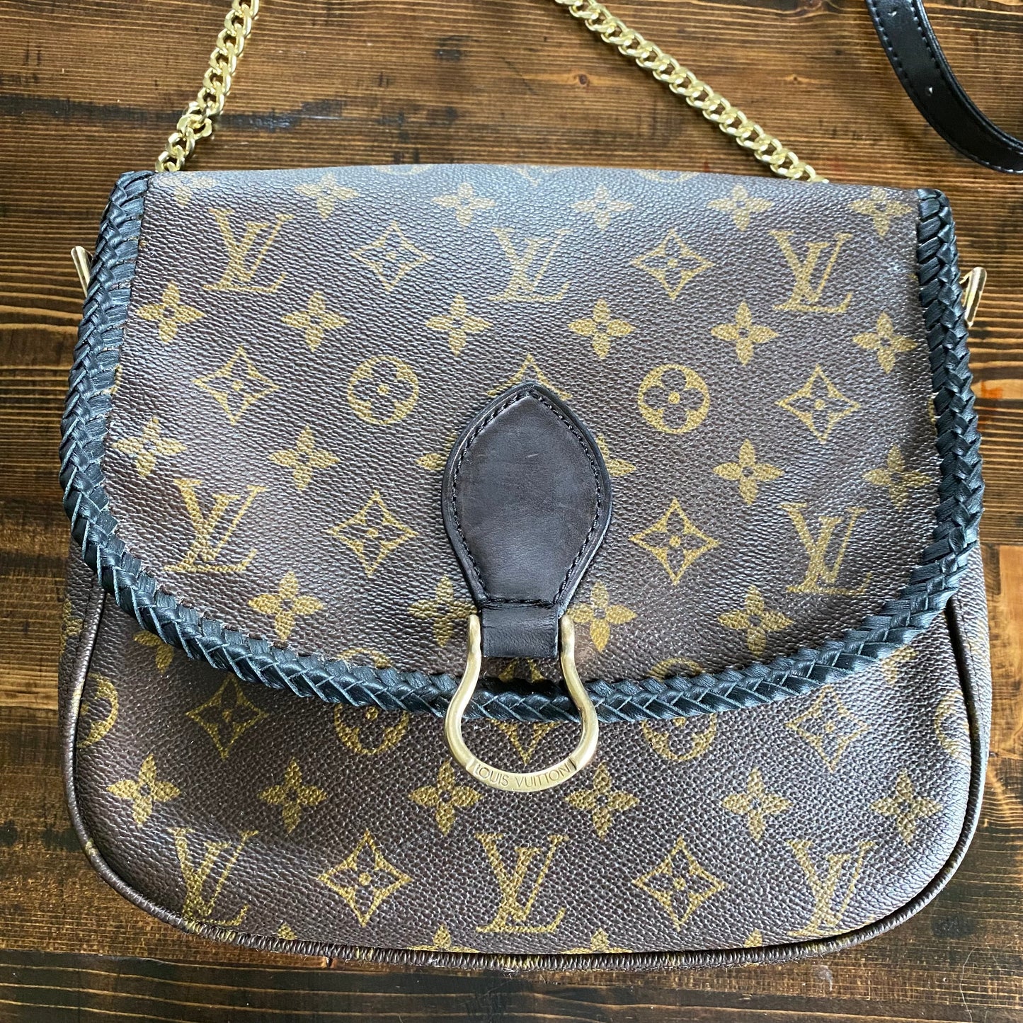 The Swift -Orvis bags Monogram Black Crossbody (2 straps!)