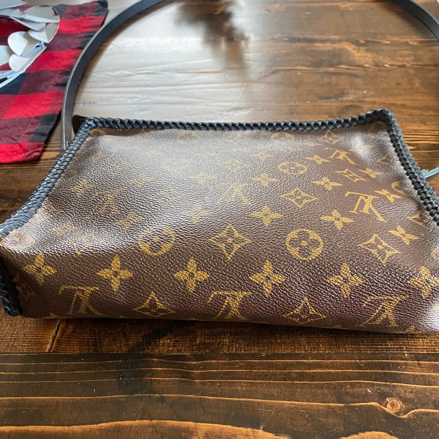 The Swan Crossbody -Orvis bags Monogram in Black