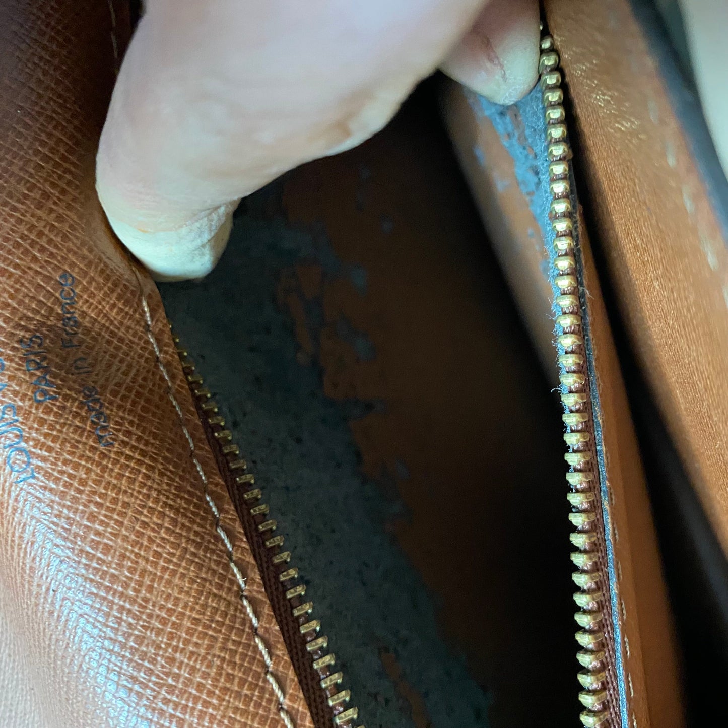 The Kingfisher -Orvis bags Monogram in Whiskey Crossbody