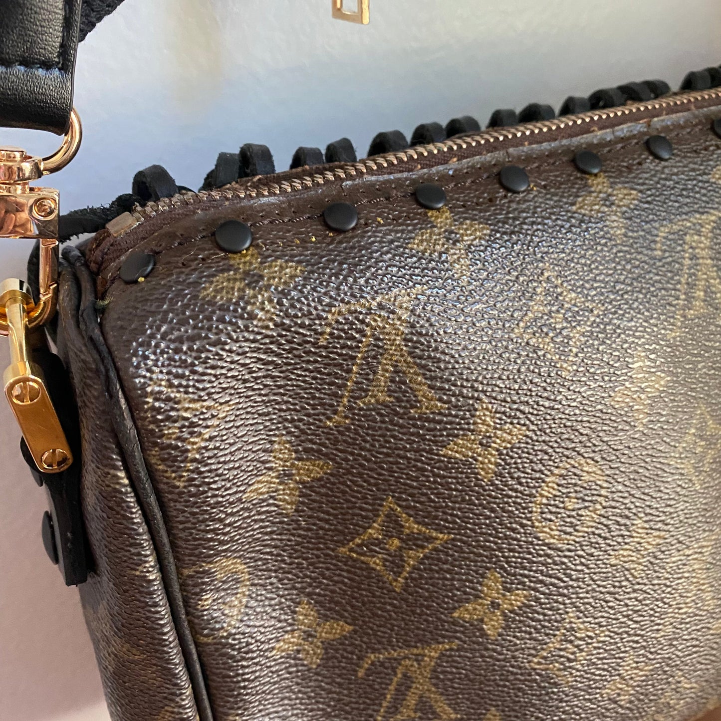 The Partridge -Orvis bags Monogram in Black Fringe Crossbody Bag