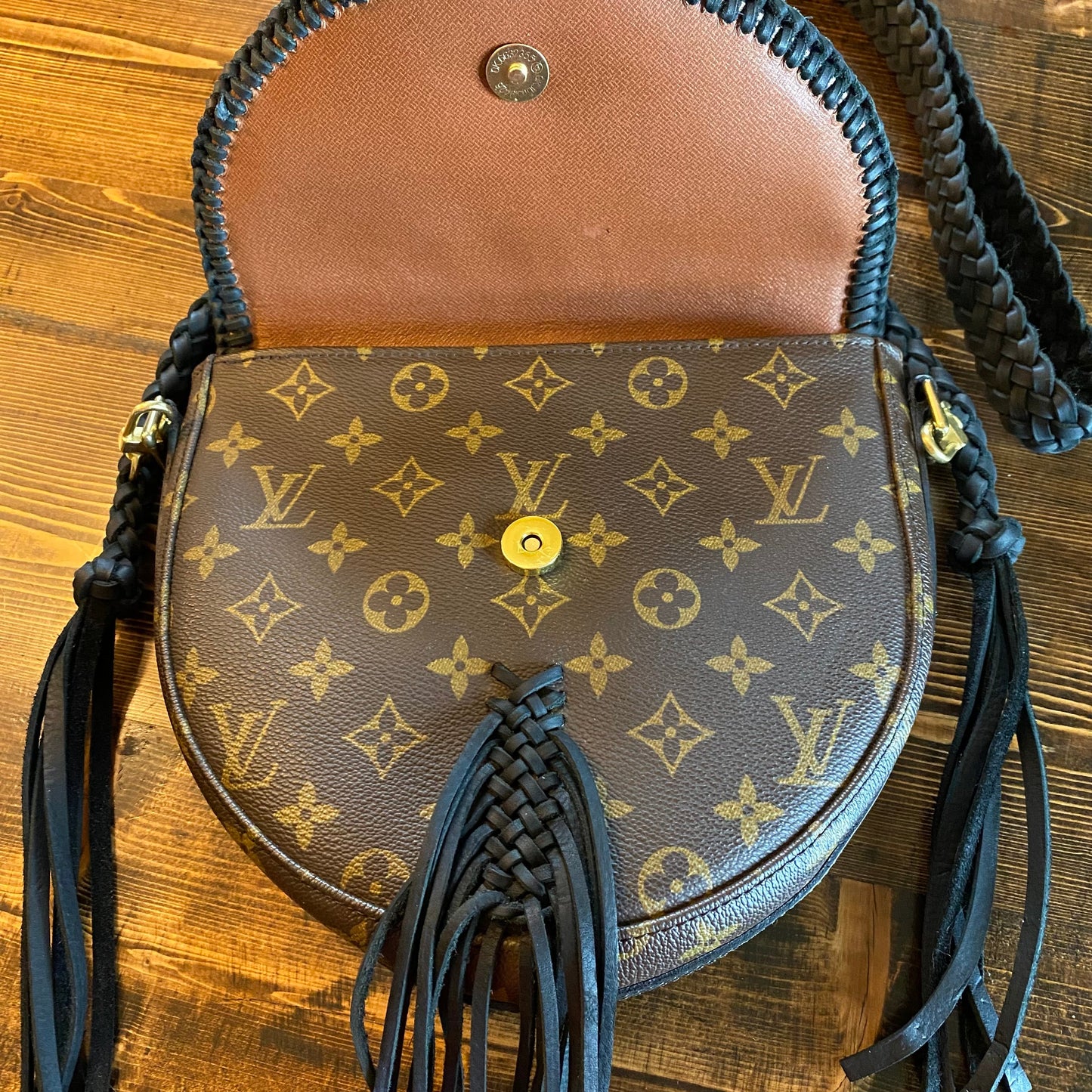 The Dove -Orvis bags Monogram Black Crossbody