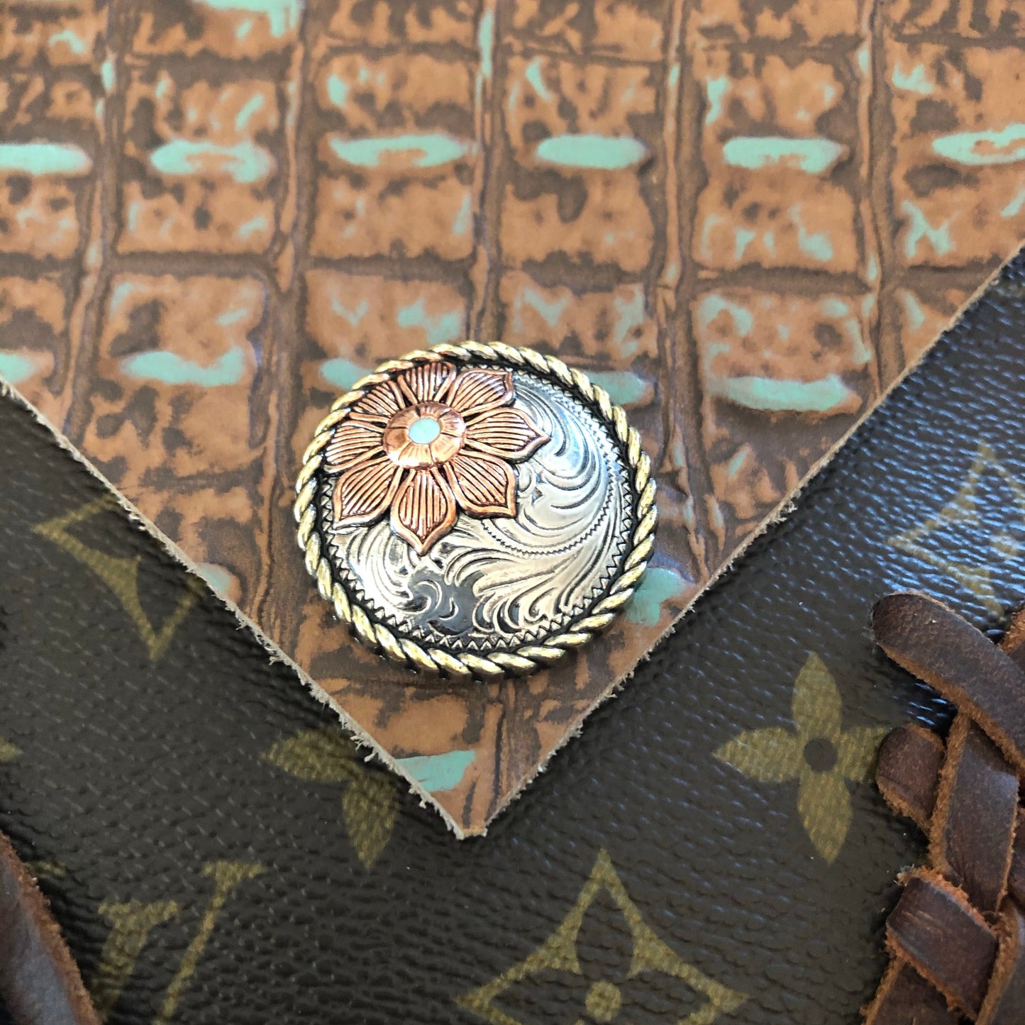 The Hawk - BrownOrvis bags Clutch/Wristlet/Crossbody Bag