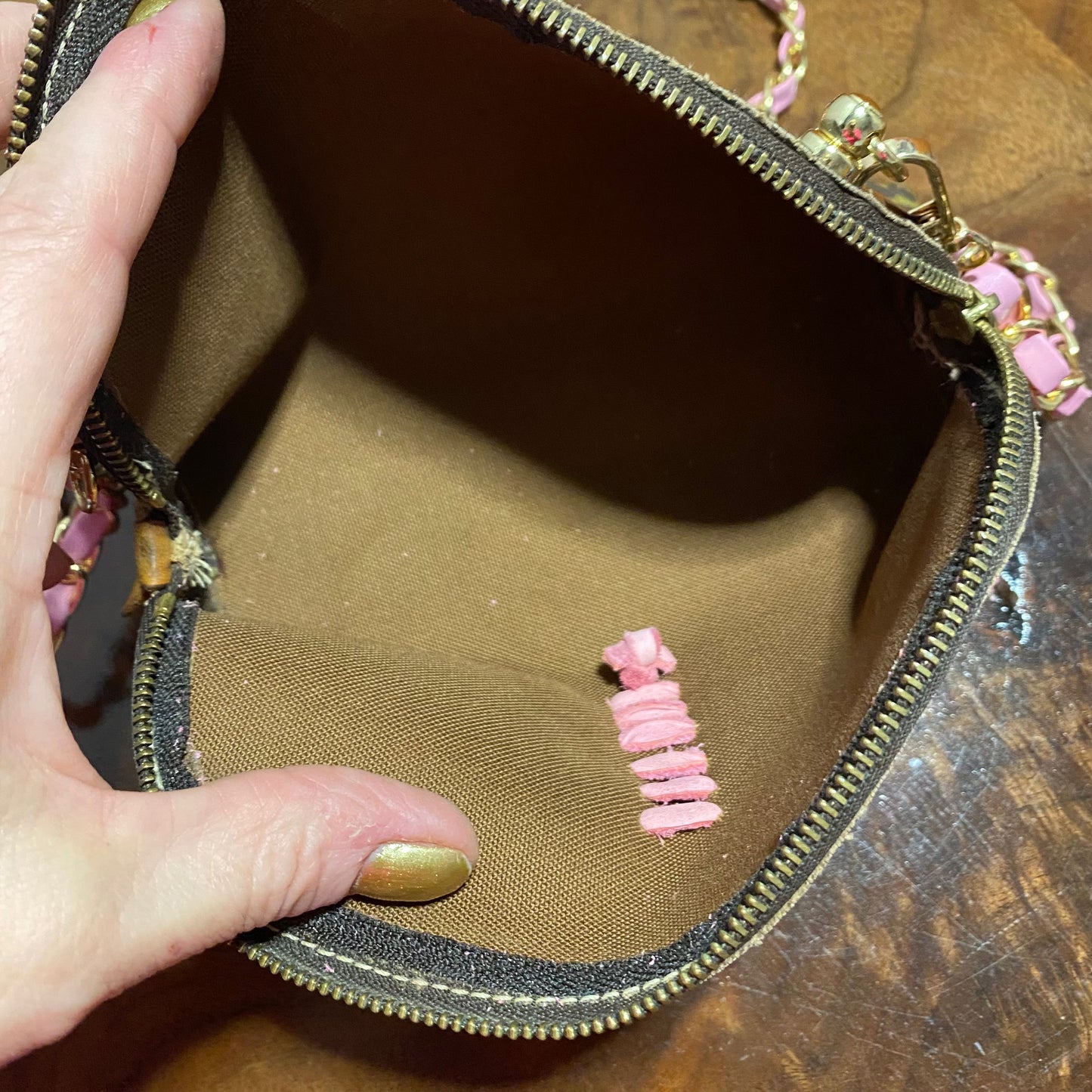 The Junco Crossbody Bag -Orvis bags Monogram in Pink Fringe