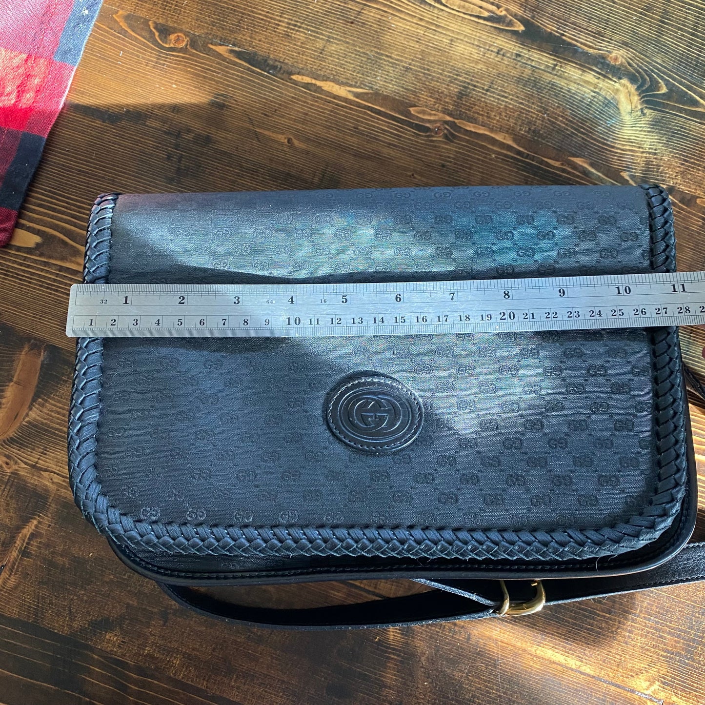 The Swift Crossbody -Orvis bags Micro GG in Black