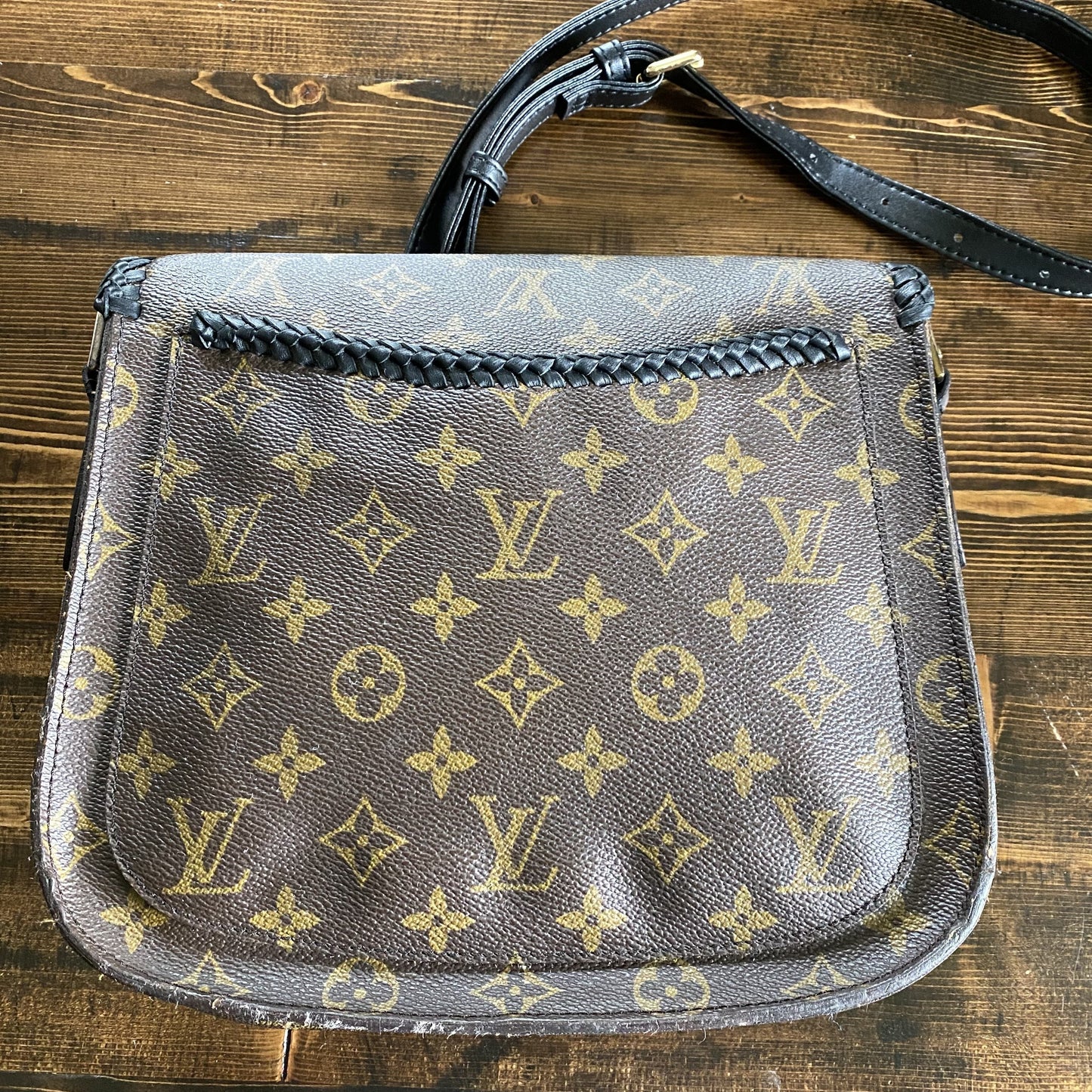 The Swift -Orvis bags Monogram Black Crossbody (2 straps!)