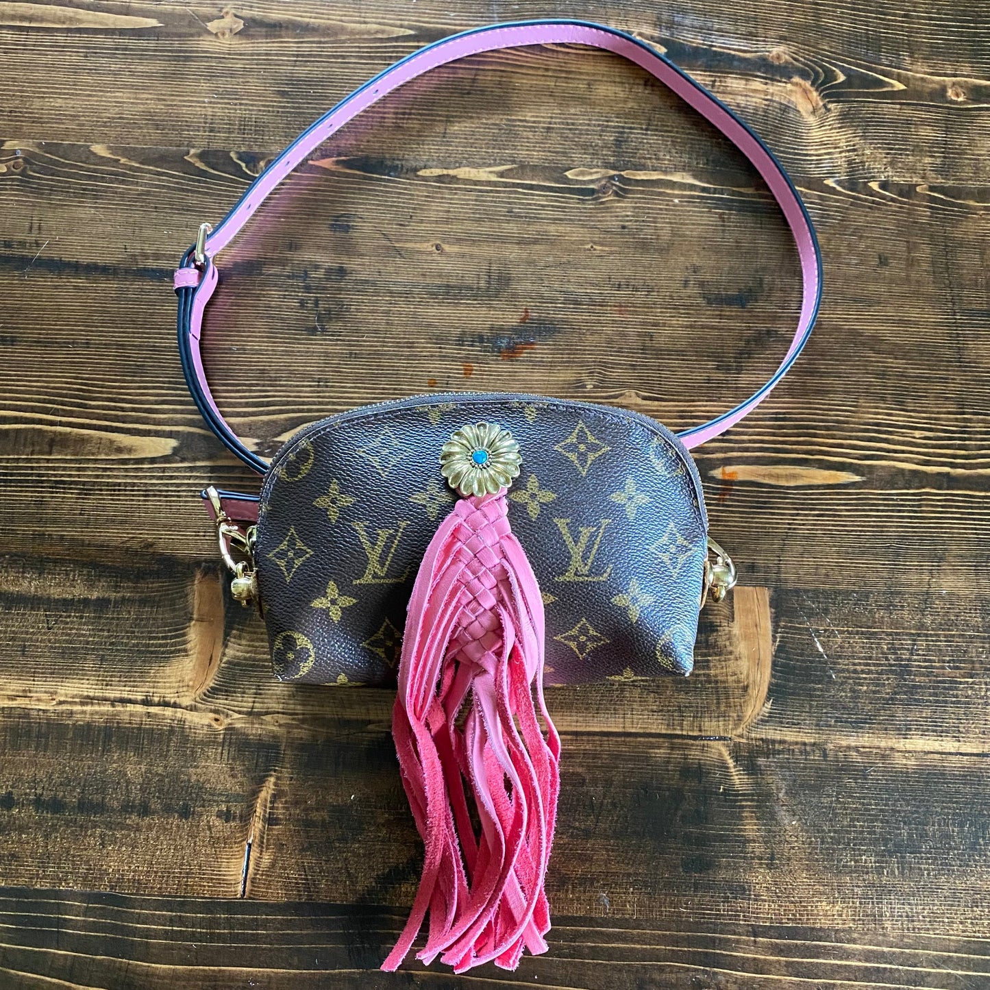 The Junco -Orvis bags Monogram in Pink Flower Crossbody Bag