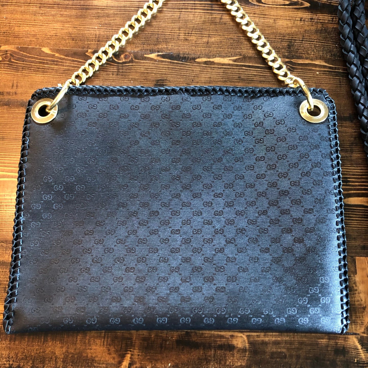 The XL Nuthatch - BlackOrvis bags Micro GG Crossbody