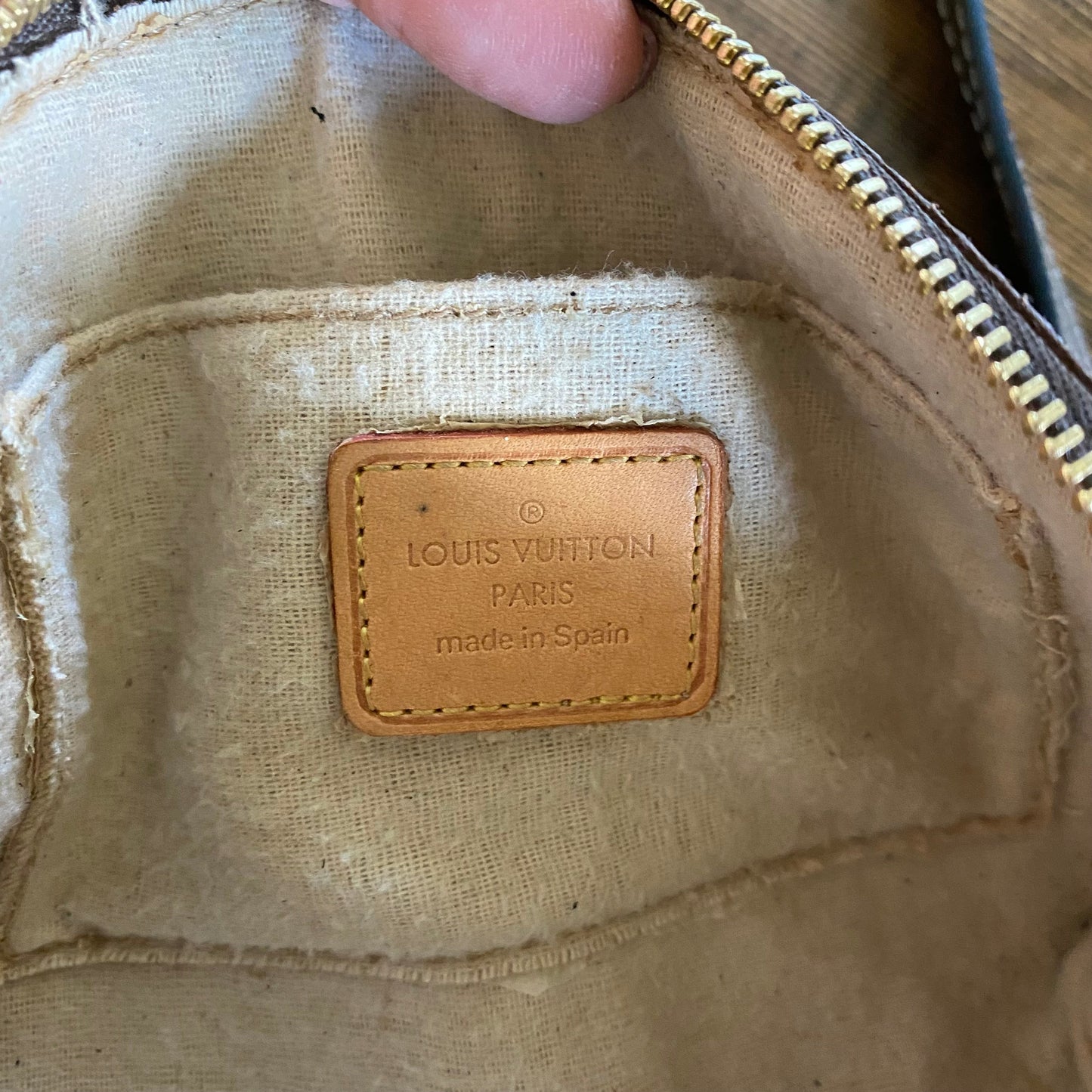 The Junco -Orvis bags Monogram in Black Crossbody Bag