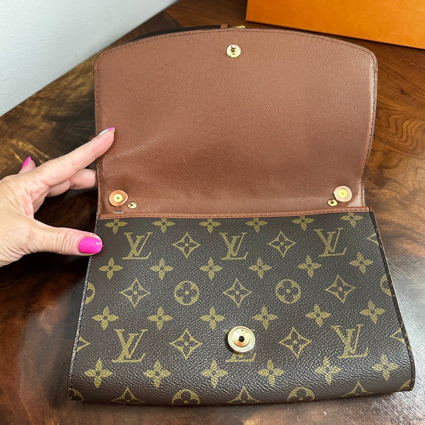 The Junco Crossbody -Orvis bags Monogram in Whiskey