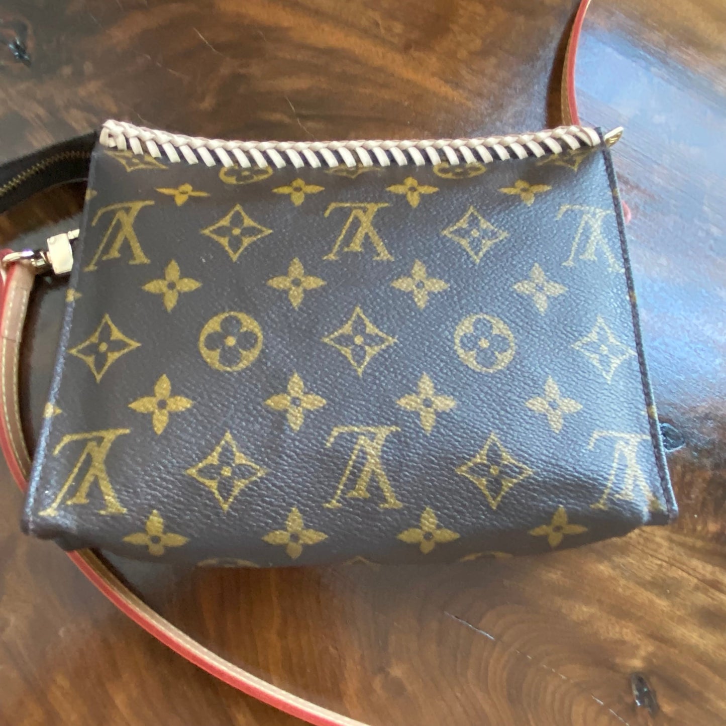 The Cygnet Crossbody -Orvis bags Monogram in Vachetta