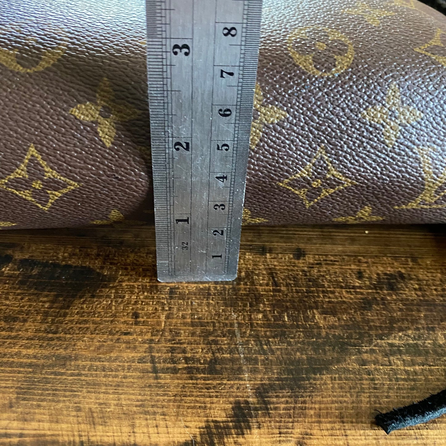 The Swan Messenger -Orvis bags Monogram in Black Crossbody