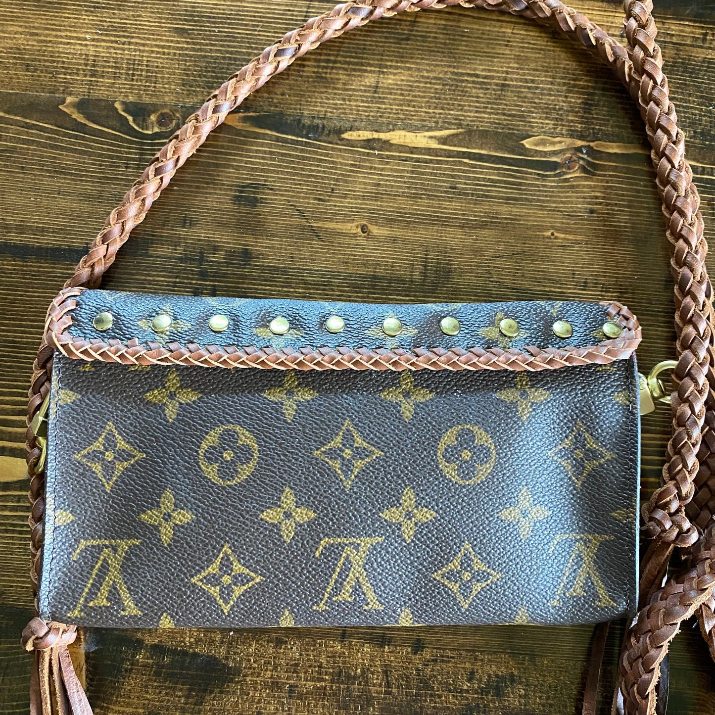 The Junco -Orvis bags Monogram in Whiskey Crossbody Bag