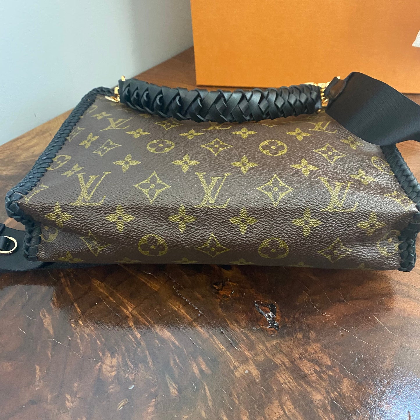 The Swan Crossbody -Orvis bags Monogram in Black