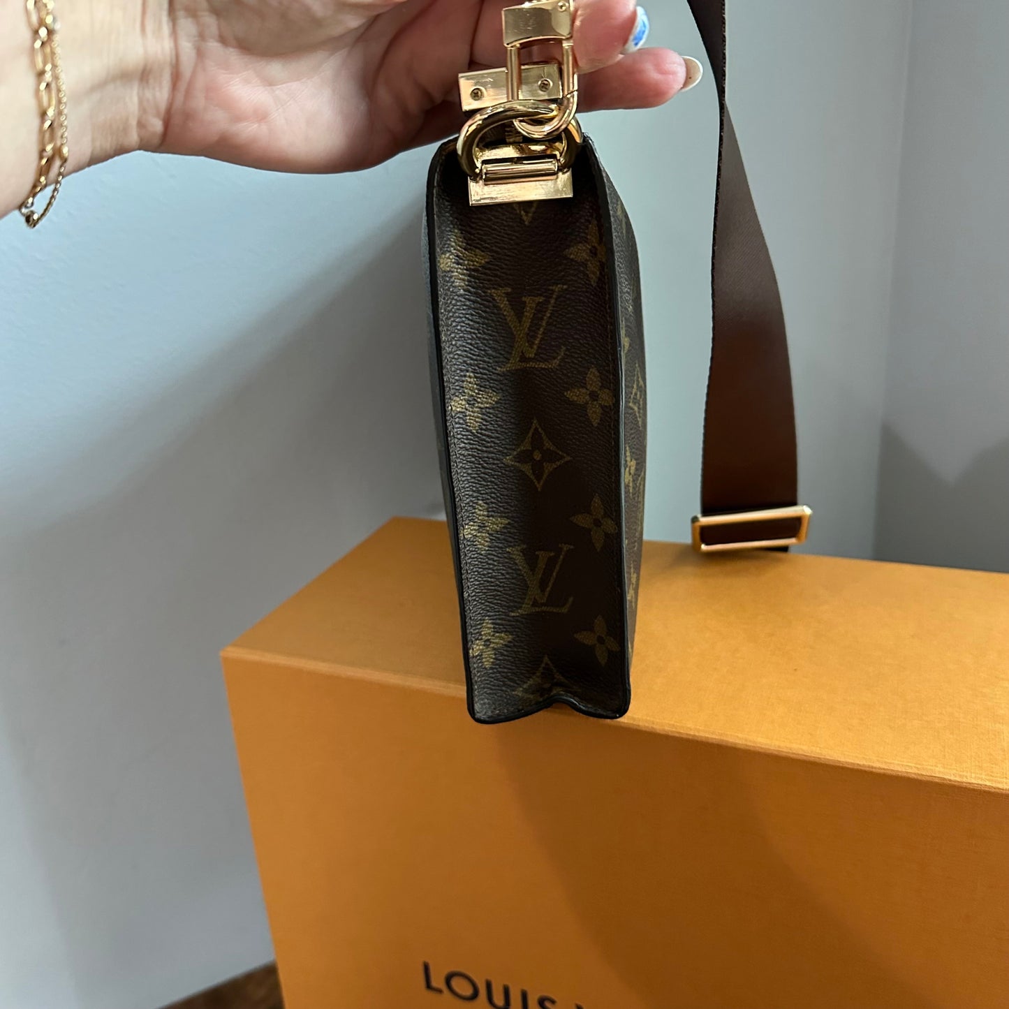 The Swan Crossbody -Orvis bags Monogram in Brown
