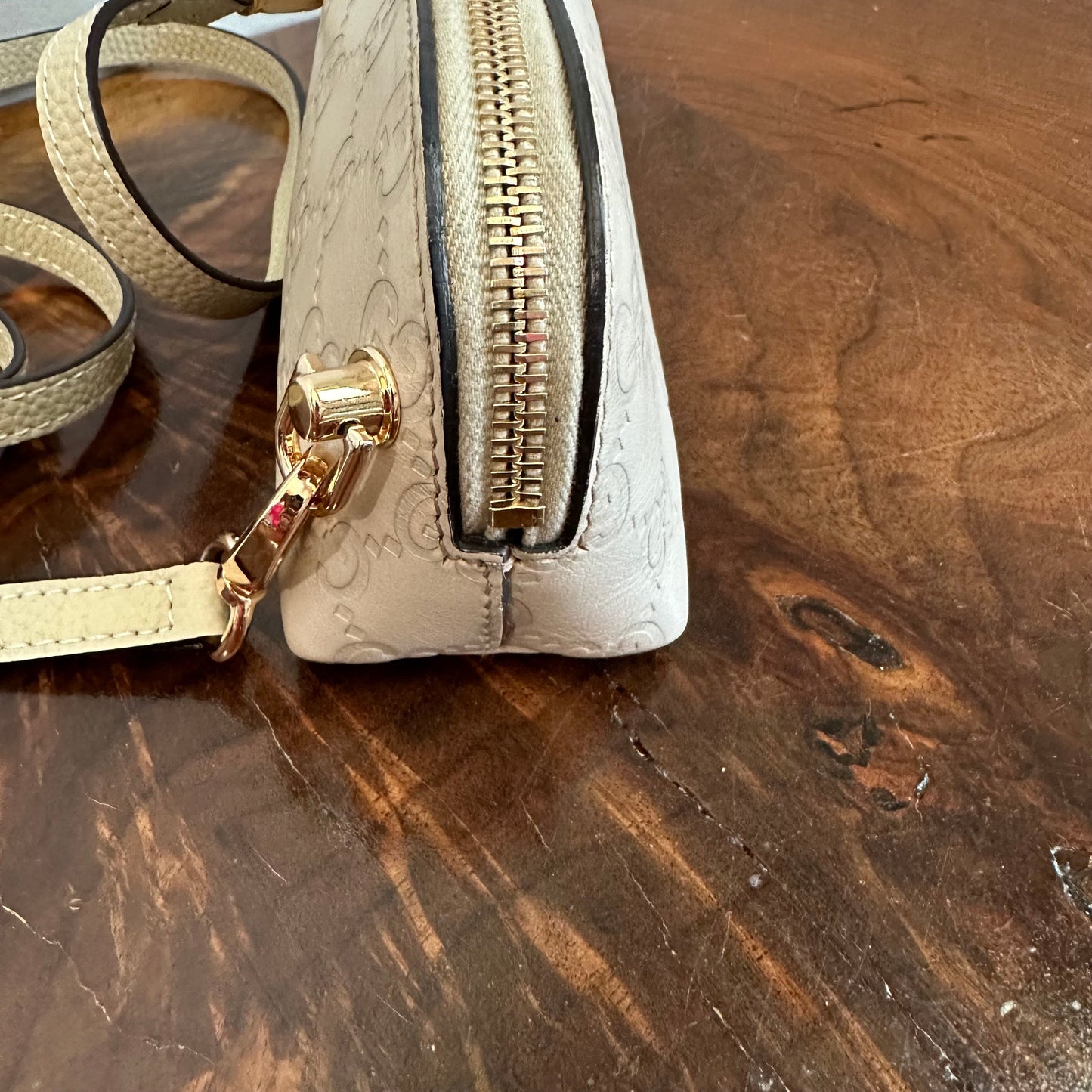 The Junco Crossbody -Orvis bags Guccisima Gucci in Light Taupe