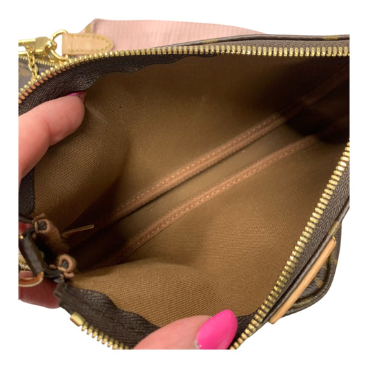 Crossbody Luxury Designer By Louis Vuitton  Size: Small