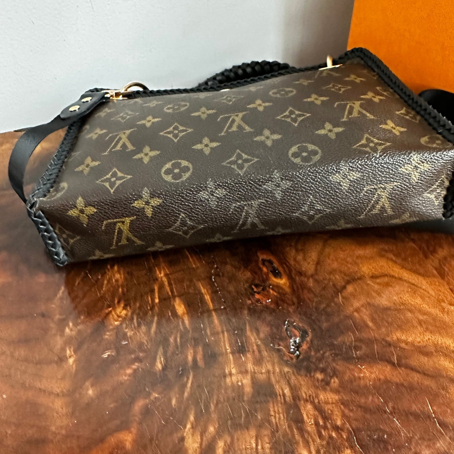 The Swan Crossbody -Orvis bags Monogram in Black