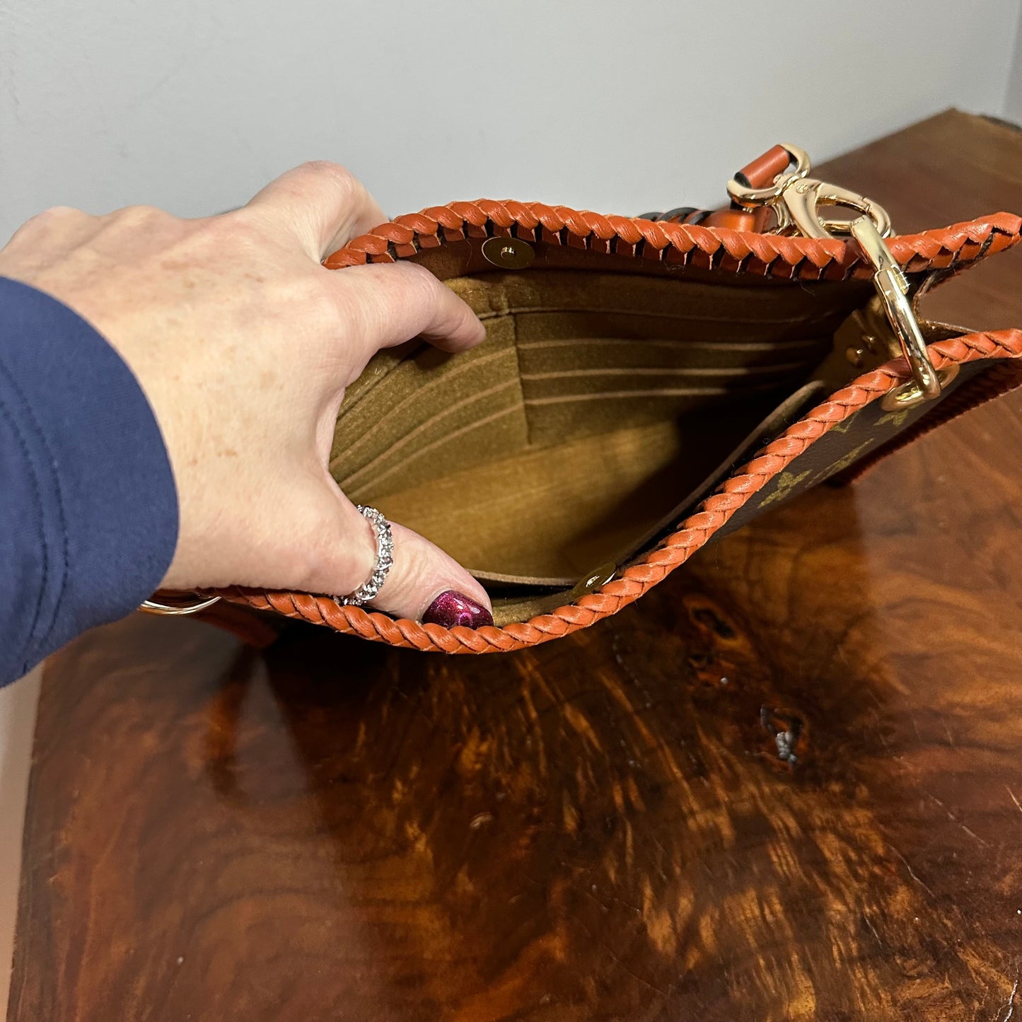 The Swan Crossbody -Orvis bags LV Monogram in Whiskey