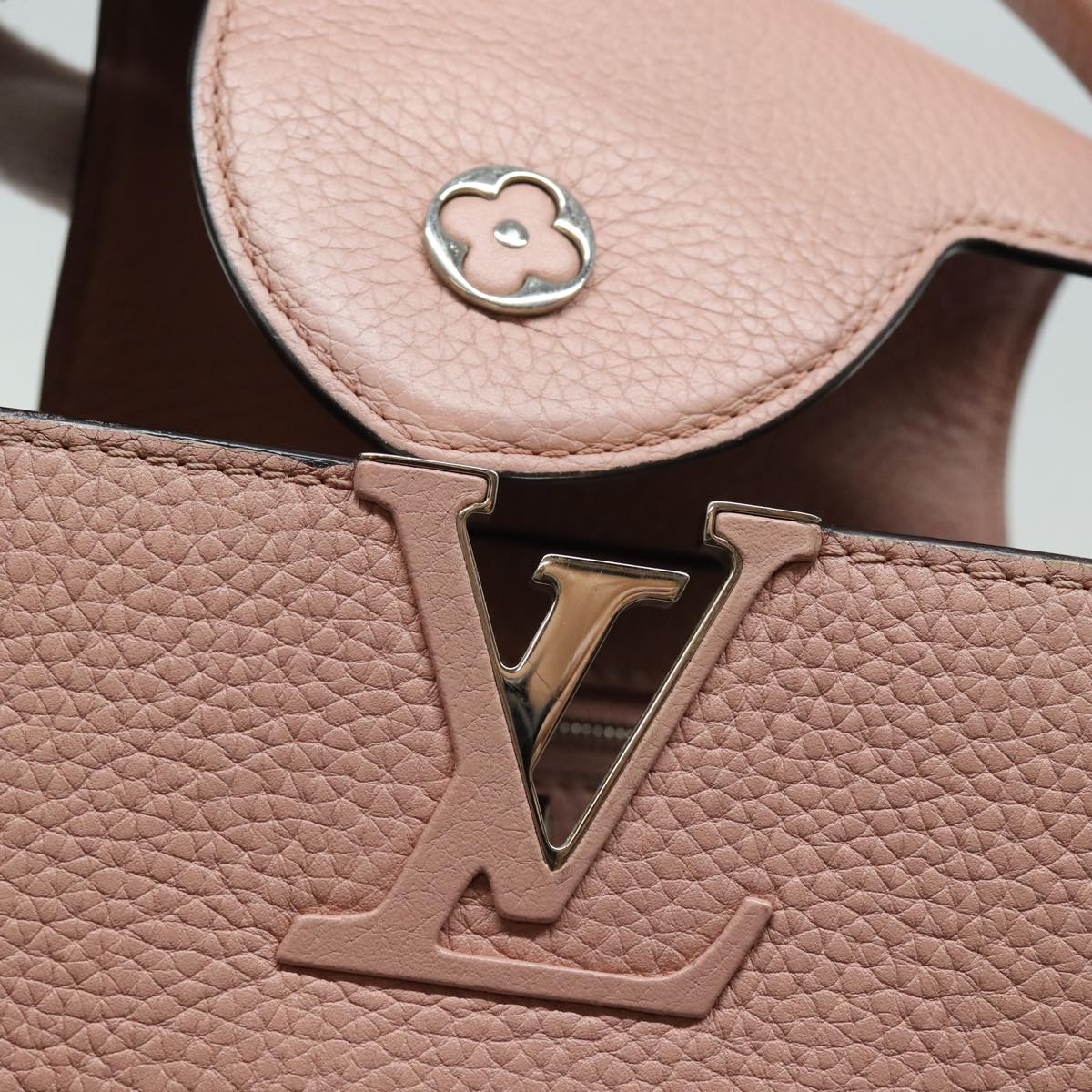 Louis Vuitton Capucines Pink Leather Handbag