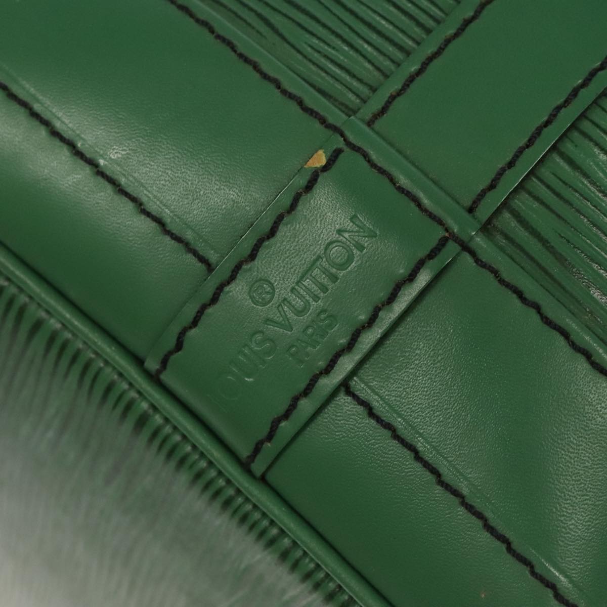 Louis Vuitton Noé Green Leather Shoulder Bag