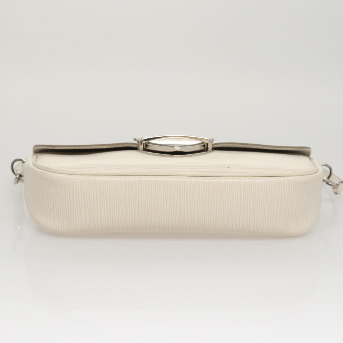 Louis Vuitton Montaigne White Leather Shoulder Bag
