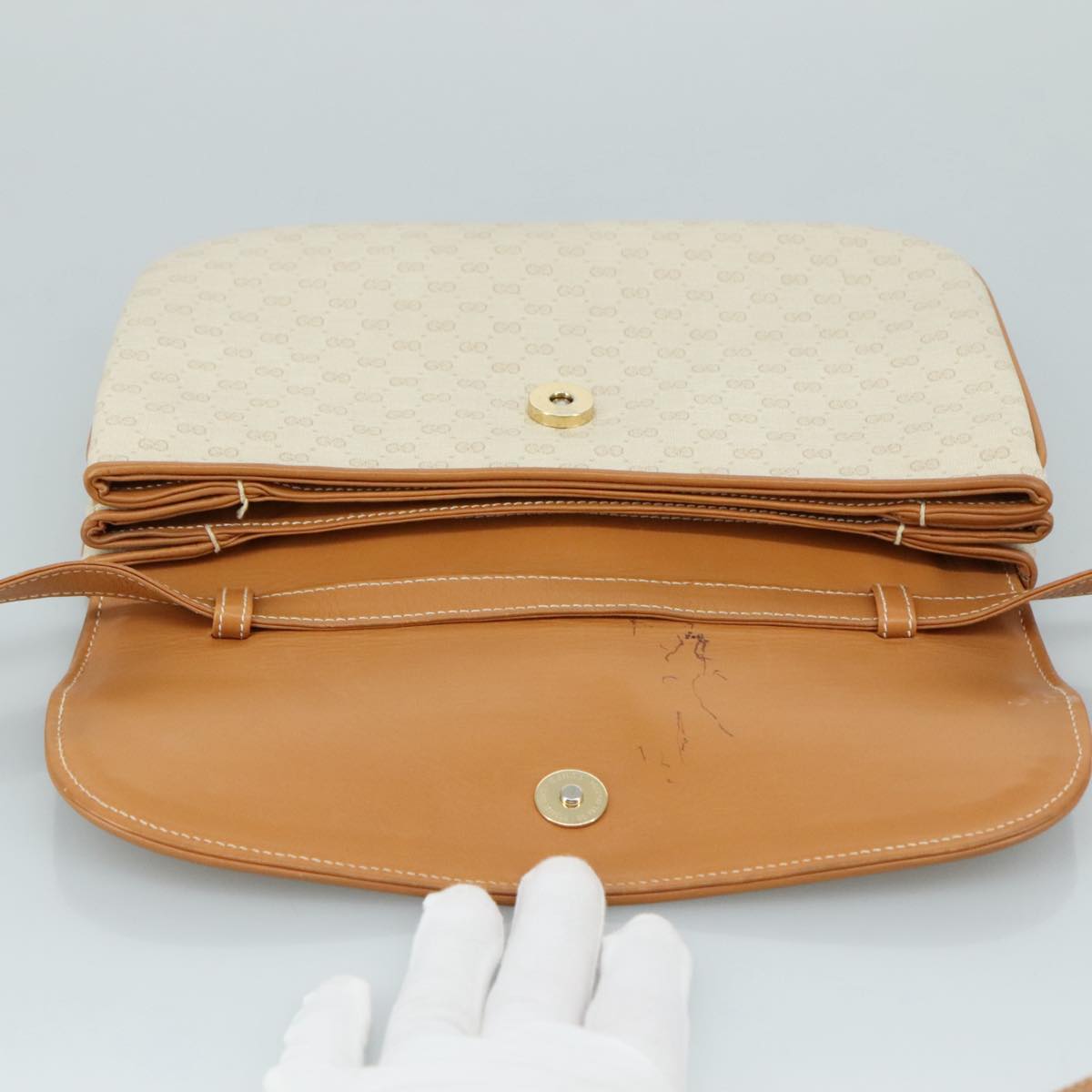 Gucci Gg Canvas White Canvas Shoulder Bag