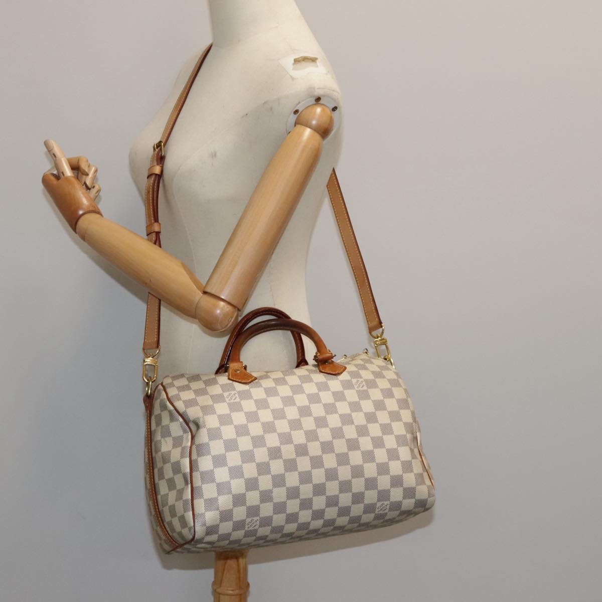 Louis Vuitton Speedy 30 White Canvas Handbag