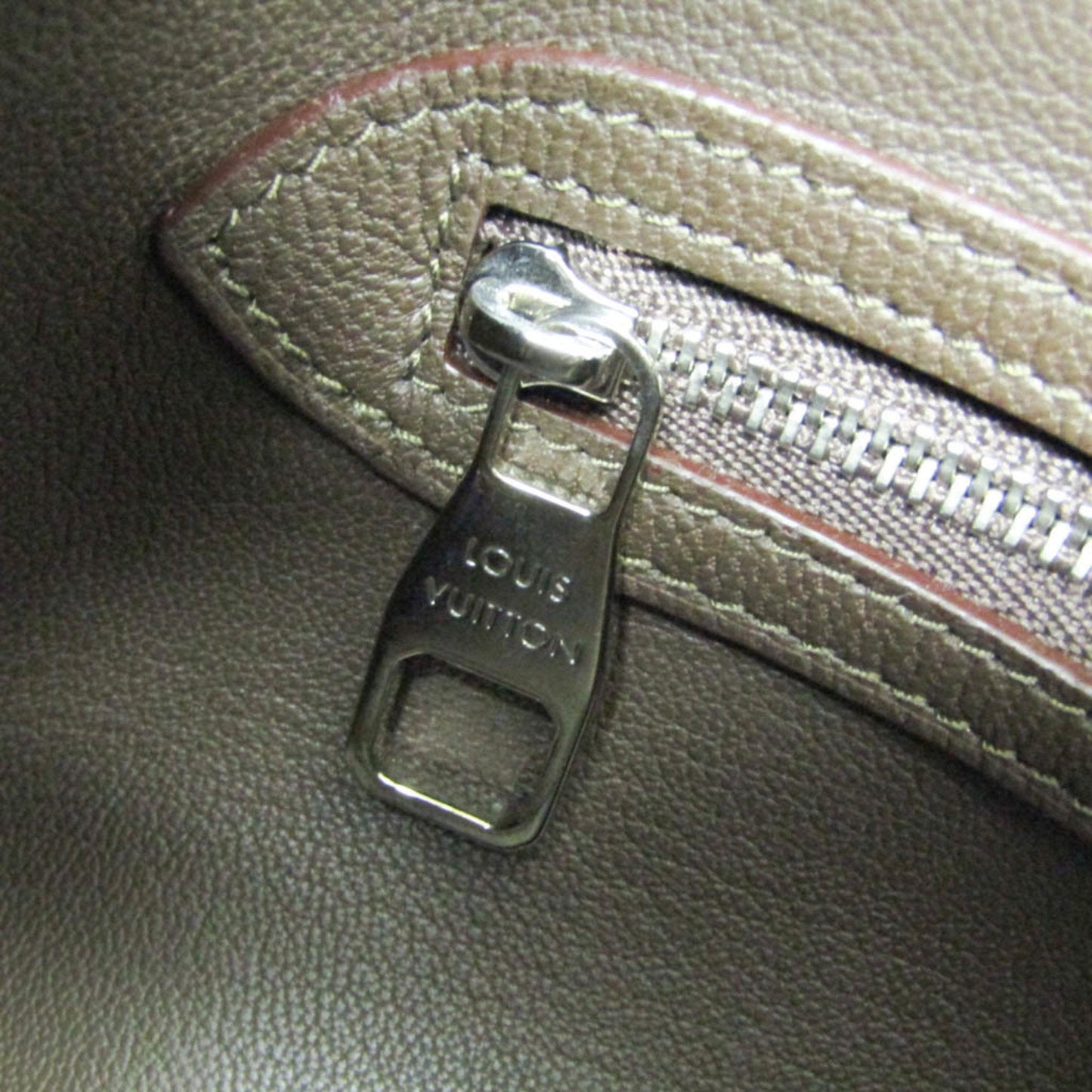 Louis Vuitton Noé Brown Leather Shoulder Bag