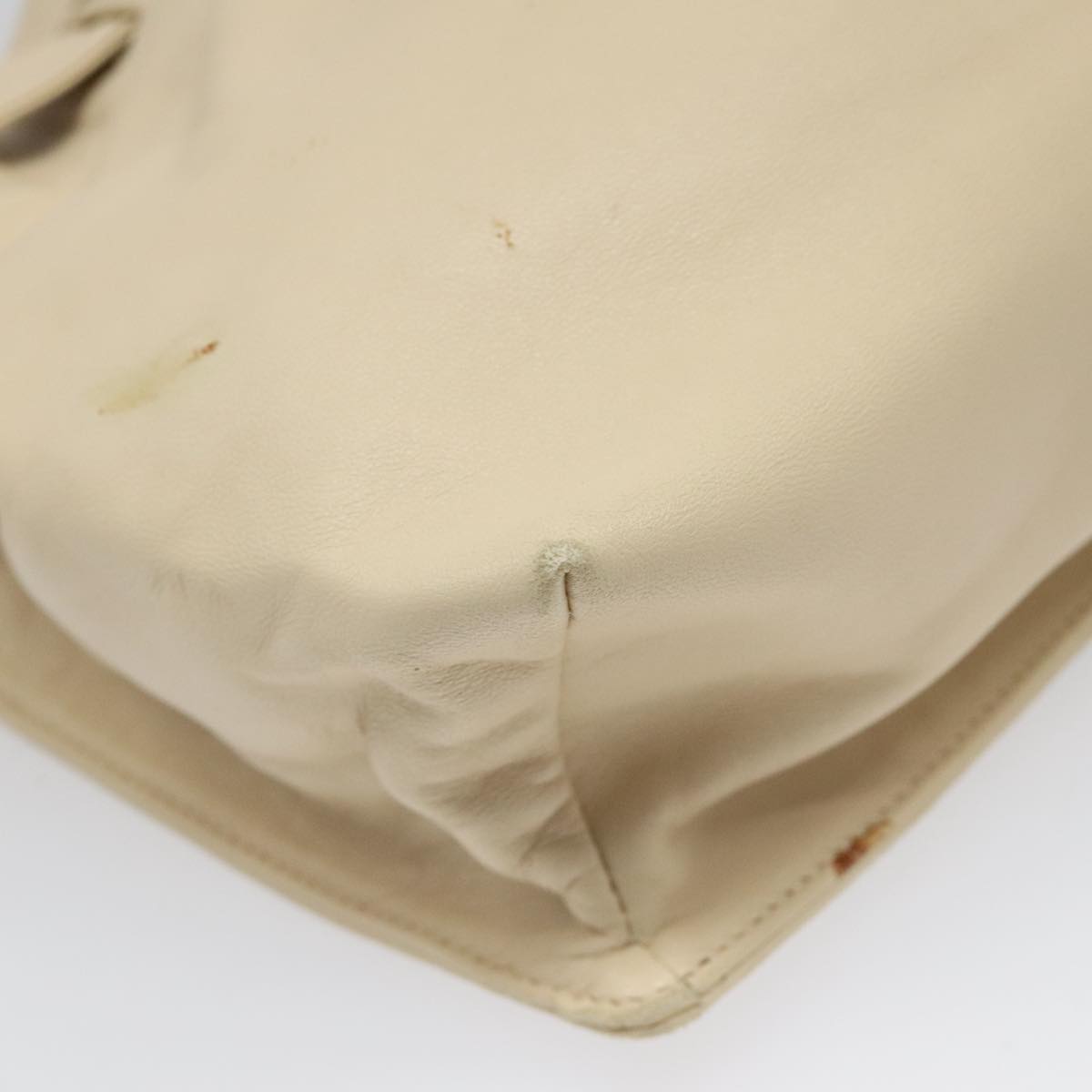 Gucci Drawstring Beige Leather Shoulder Bag