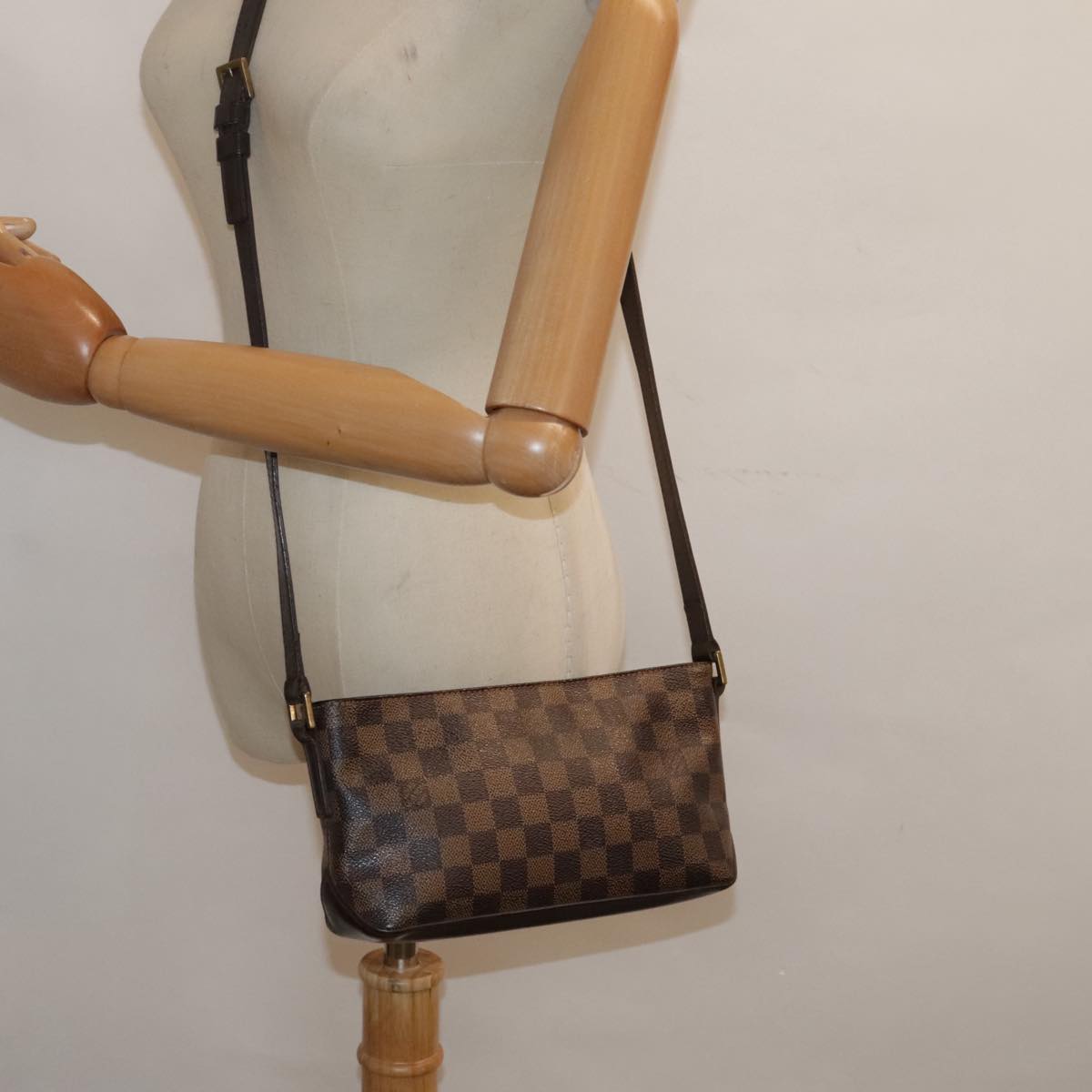 Louis Vuitton Trotteur Brown Canvas Shoulder Bag