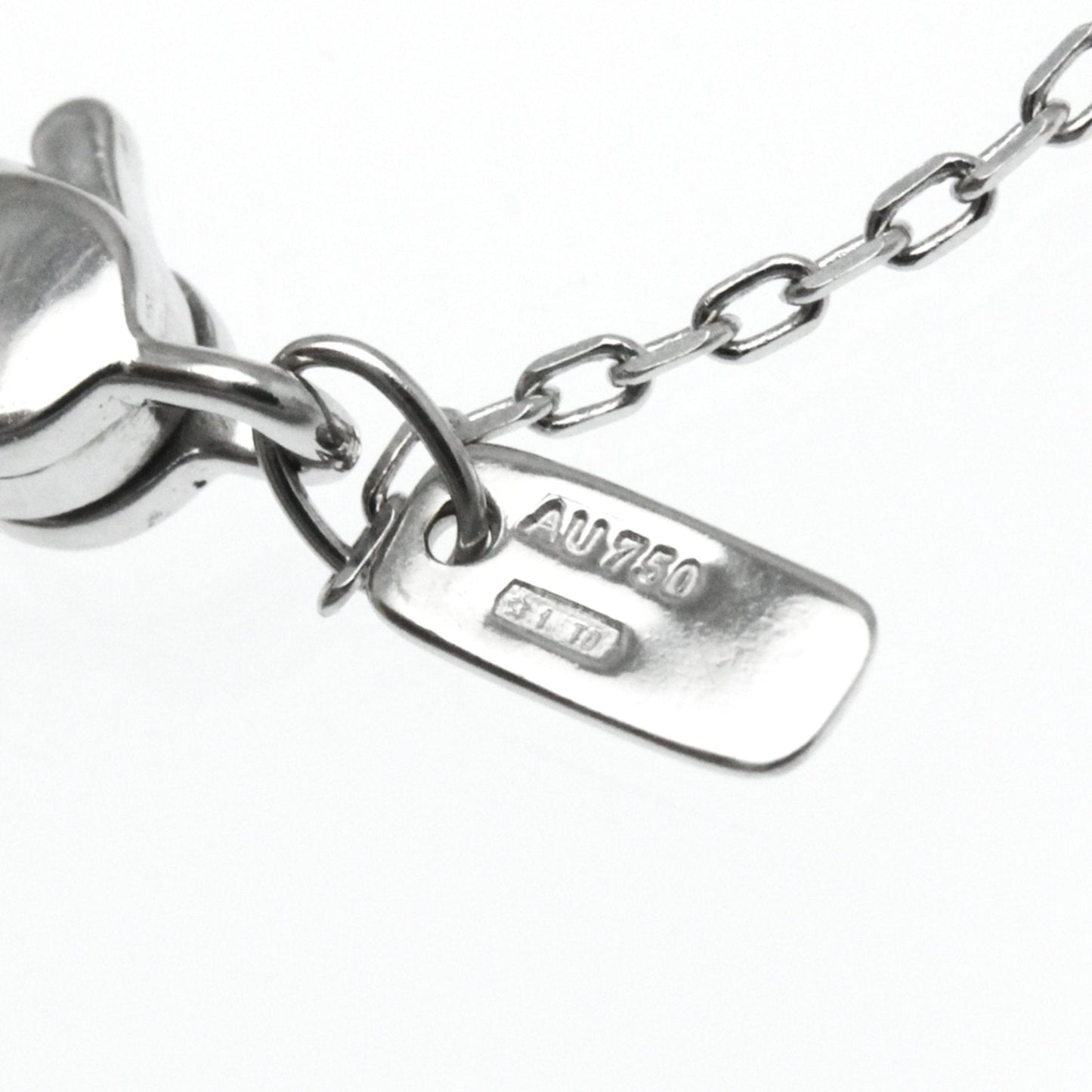 Gucci Icon Twirl Silver White Gold Necklace Jewelry
