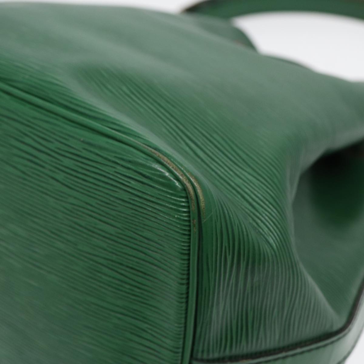 Louis Vuitton Noé Green Leather Shoulder Bag