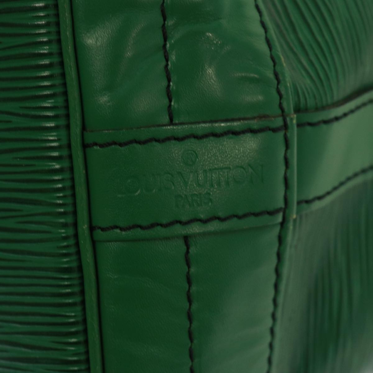 Louis Vuitton Noé Green Leather Shoulder Bag