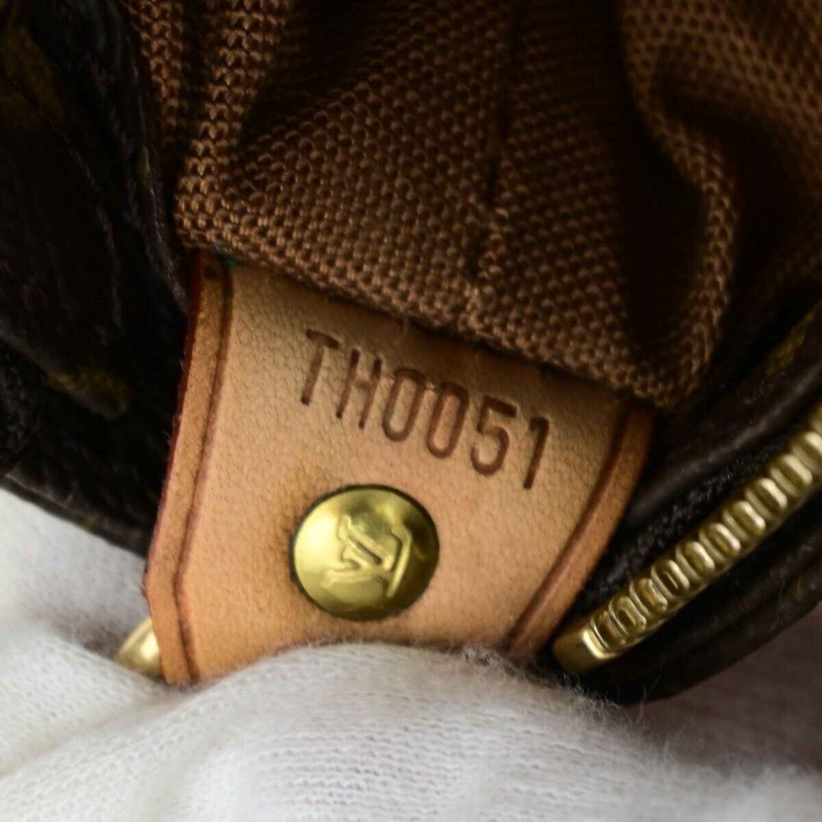 Louis Vuitton Mezzo Brown Canvas Shoulder Bag