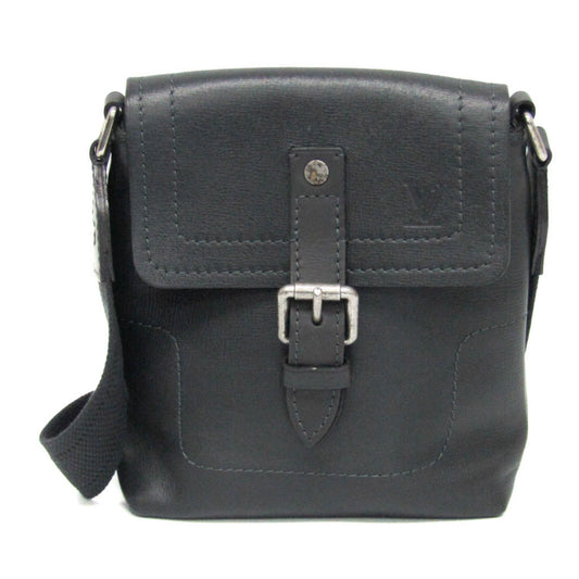 Louis Vuitton Yuma Black Leather Shoulder Bag ()