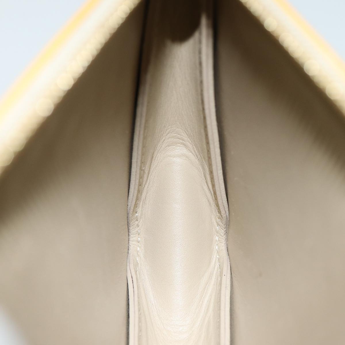Louis Vuitton Lexington Beige Patent Leather Clutch Bag